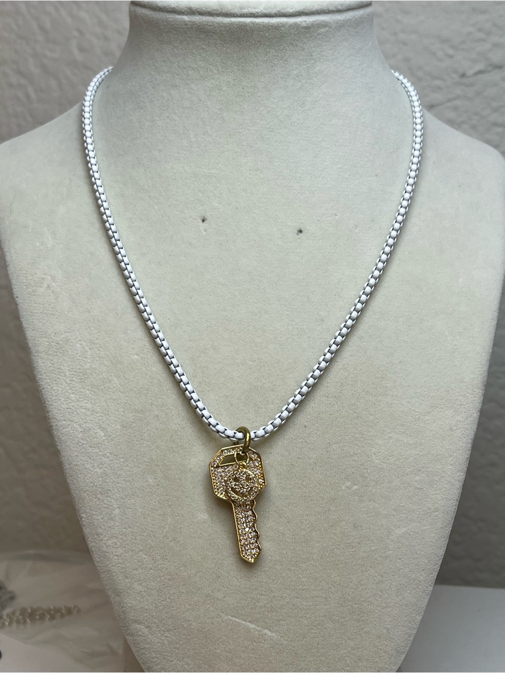 Rhinestone key smiley white gold necklace 20”